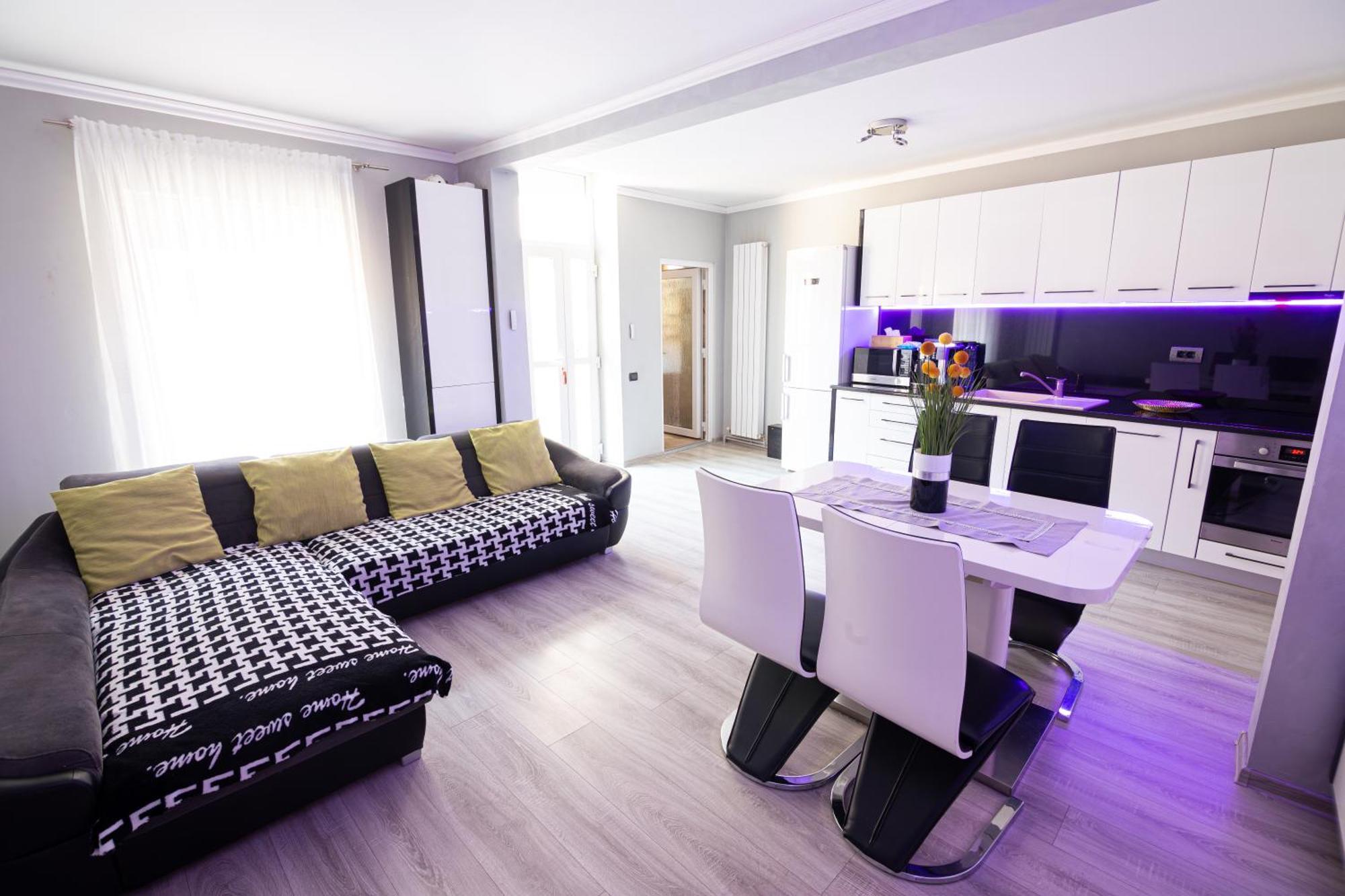 Whitehouse Apartment อาราด ภายนอก รูปภาพ